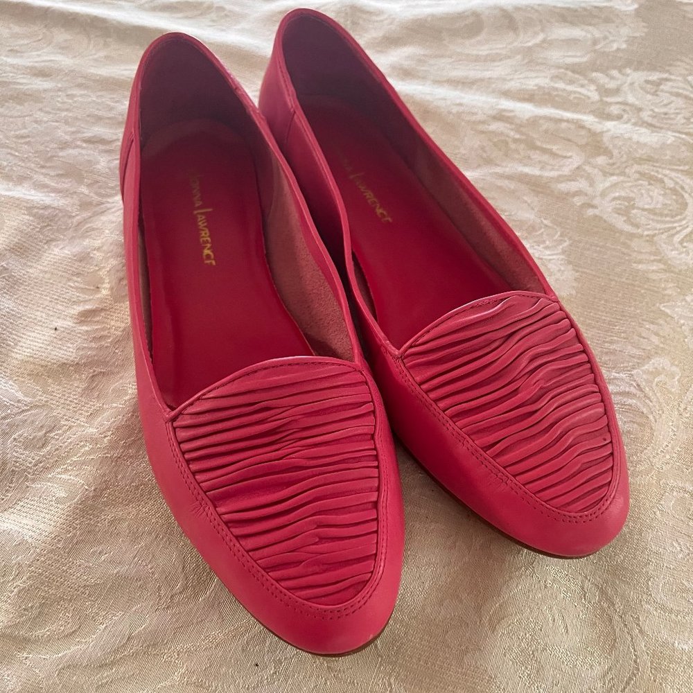 Pink 80s 90s Flats with Texture Perfect Condition vintage US 11 Women